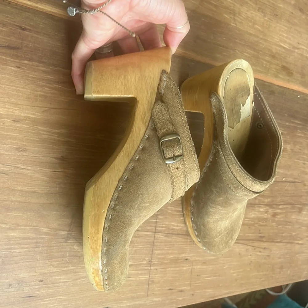 High heel no. 6 suede clogs - Picture 9 of 9